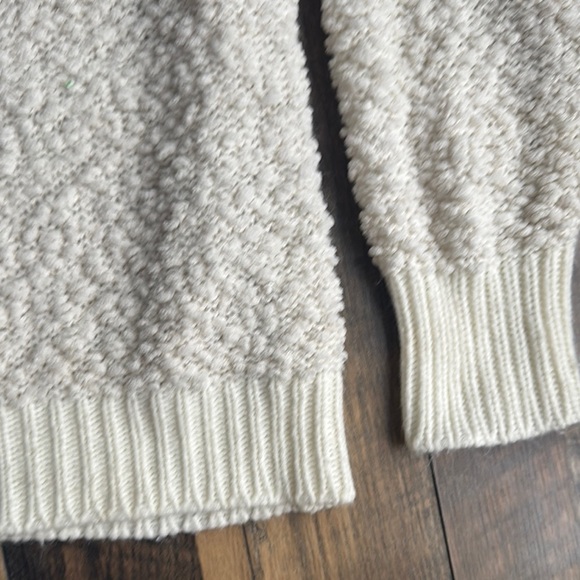 Cozy Cream Textured Women's Sweater Oversized For Large - Picture 5 of 7